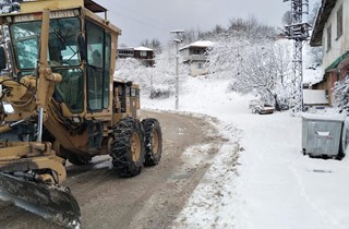 Gemlik’te Karla Mücadele Çalışmaları Aralıksız Sürüyor